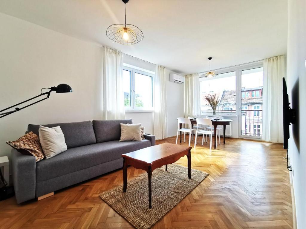 Wroc'Love Haukego Bosaka Check-In 24H Wrocław Buitenkant foto